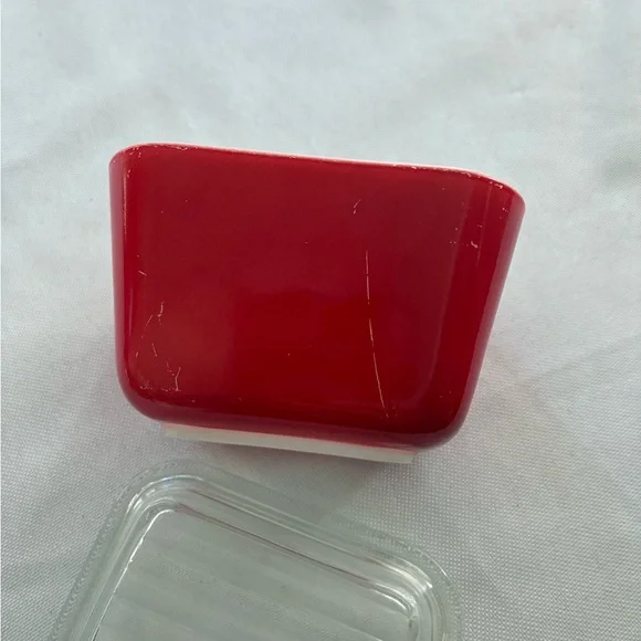 VINTAGE PYREX Red Glass Storage Container with Lid - Picture 4 of 6